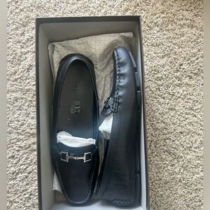 Women’s GUCCI Loafers! Black leather loafers.